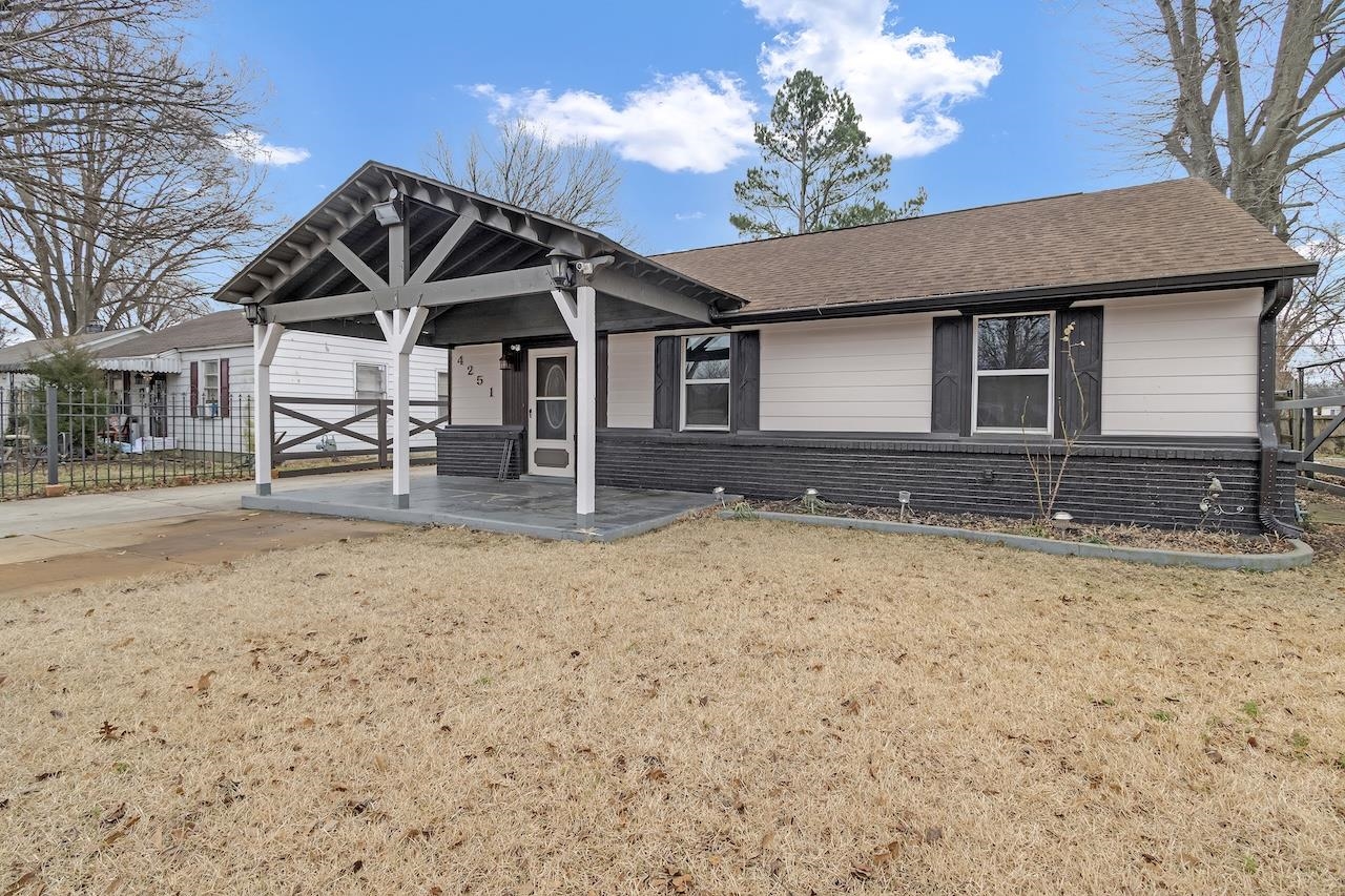 4251 Riviera Drive Memphis, TN 38108 - Photo 2 of 16 a house view with a outdoor space