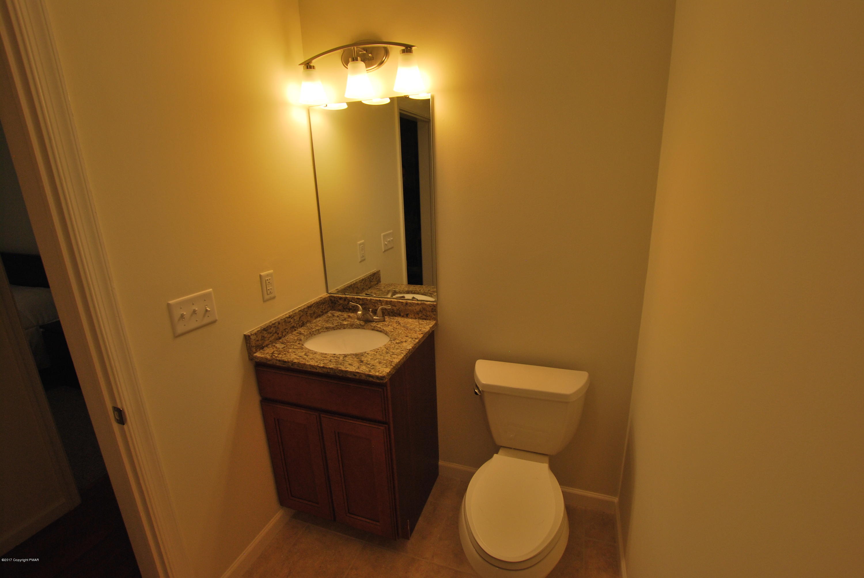 3287 Beech Ridge Drive Pocono Summit, PA 18346 - Photo 14 of 25 Bath