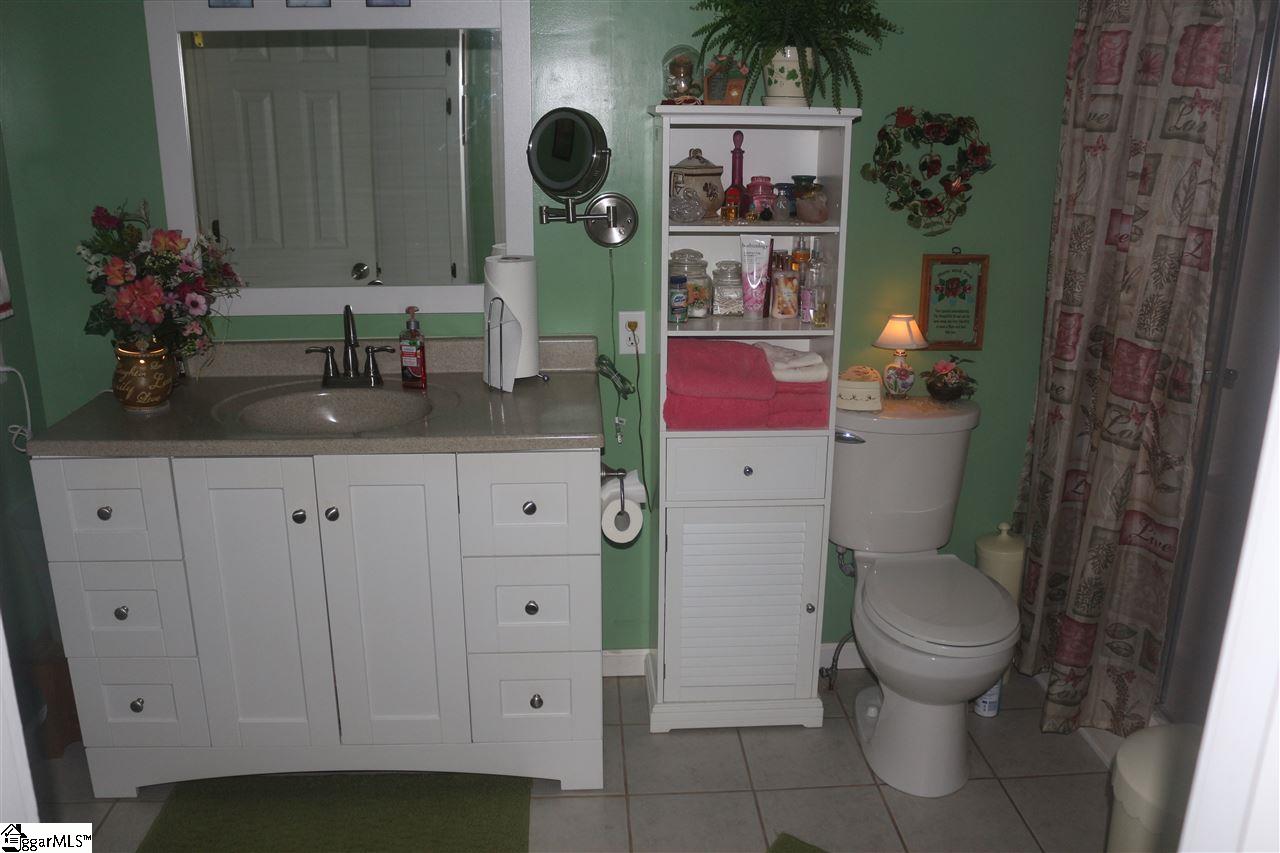210 Barker Road Simpsonville, SC 29680 - Photo 20 of 30 Gallery Image 20