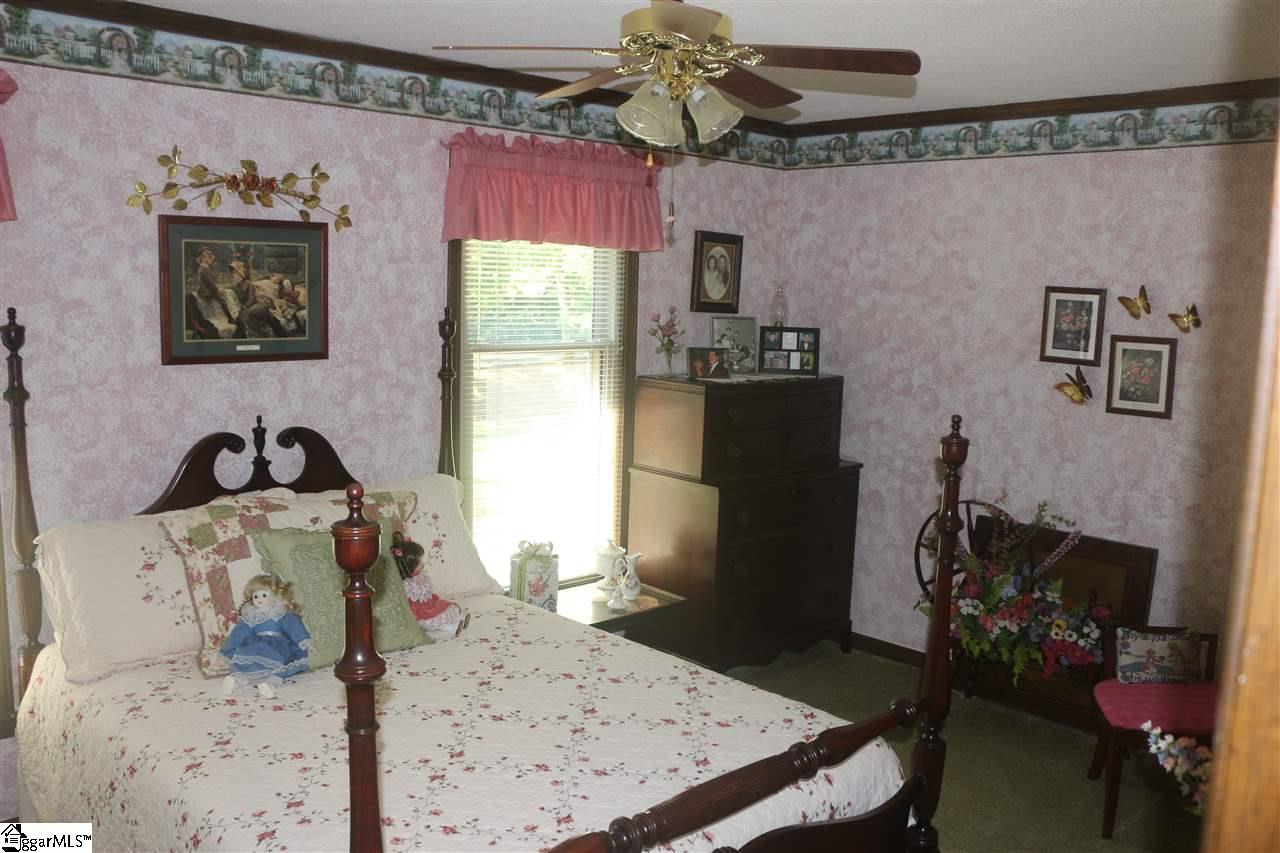 210 Barker Road Simpsonville, SC 29680 - Photo 26 of 30 Gallery Image 26