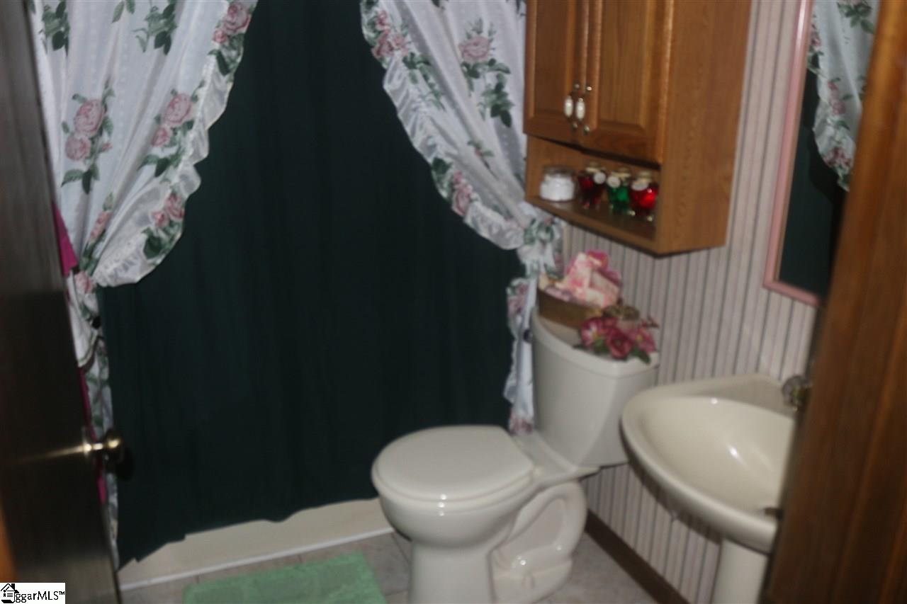 210 Barker Road Simpsonville, SC 29680 - Photo 28 of 30 Gallery Image 28