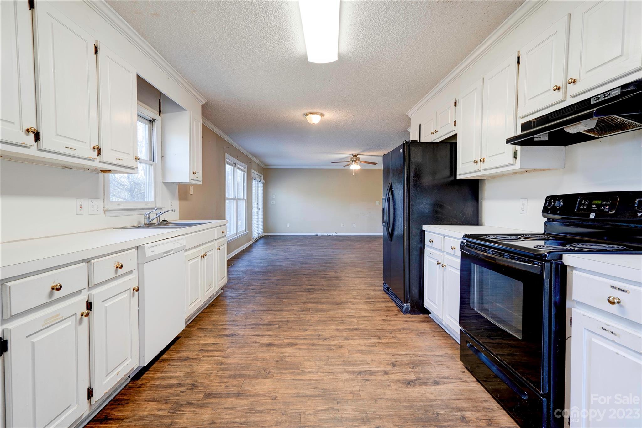 310 Tot Dellinger Road Cherryville, NC 28021 - Photo 11 of 36 Gallery Image 11