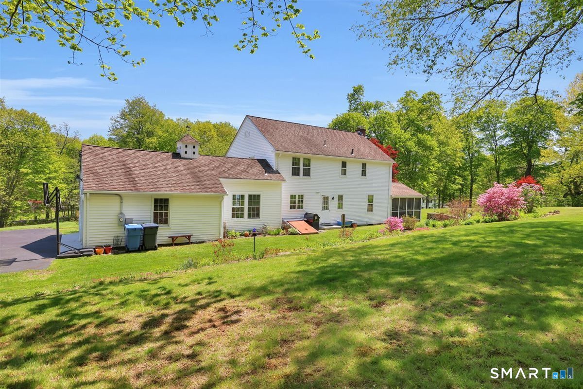 292 Parmelee Hill Road Durham, CT 06422 - Photo 7 of 39