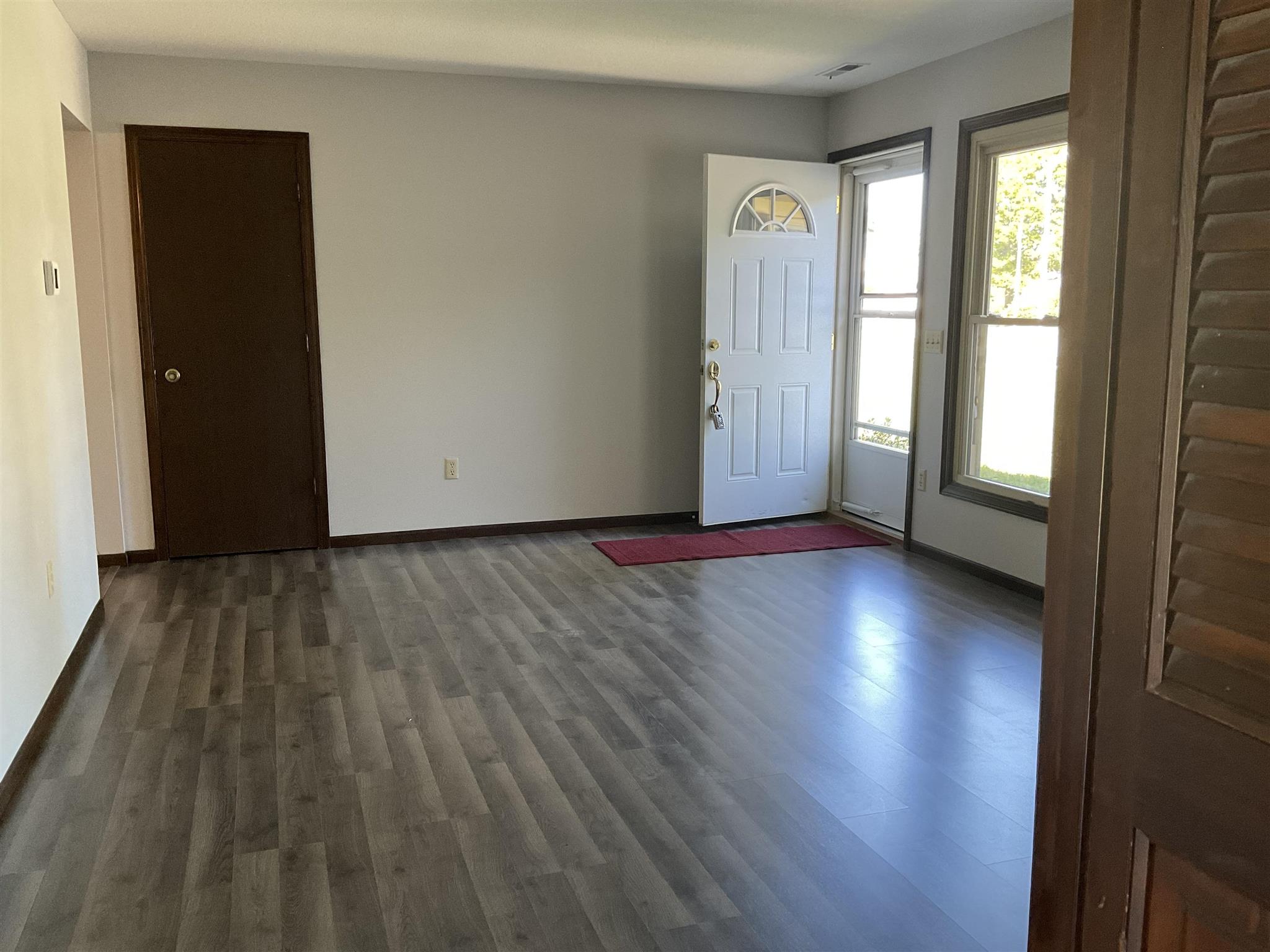 8928 Mariners Ridge Drive Fort Wayne, IN 46819 - Photo 2 of 18