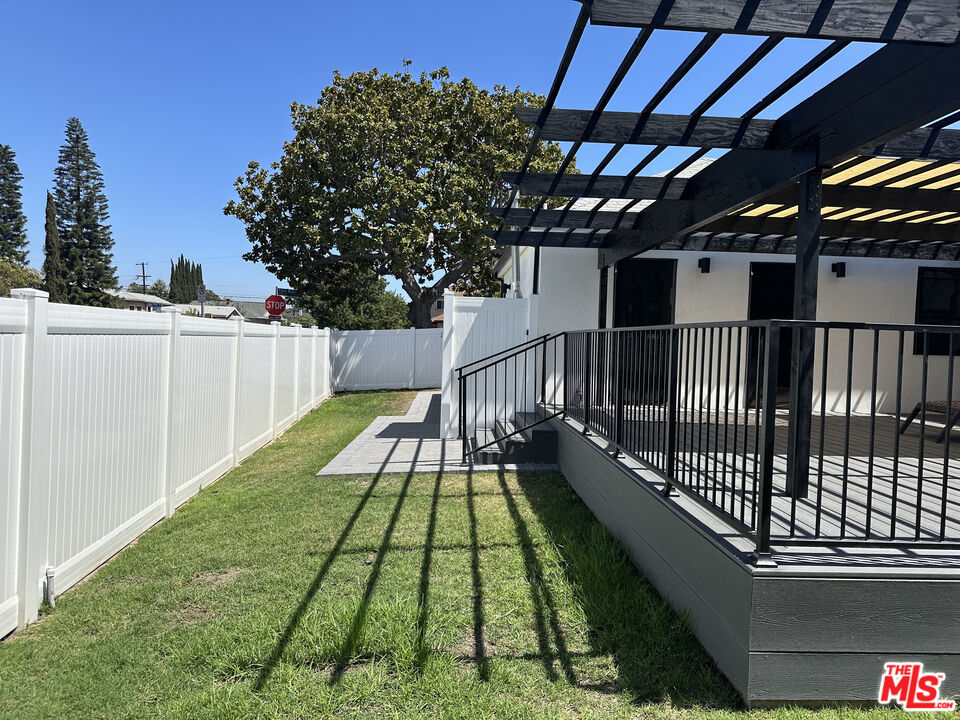 1901 South Point View Street Los Angeles, CA 90034 - Photo 21 of 22