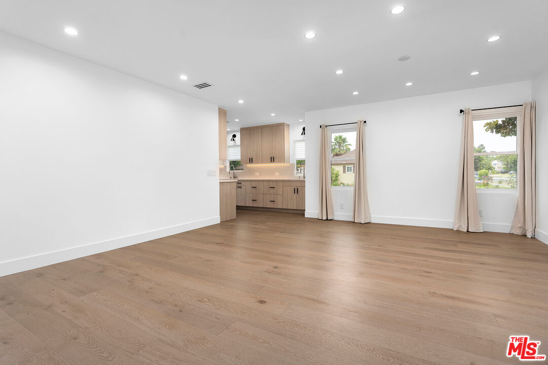 1901 South Point View Street Los Angeles, CA 90034 - Photo 5 of 22