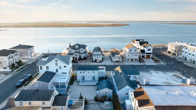 $2,999,990 | 8314 Sunset Drive, Stone Harbor, NJ 08247