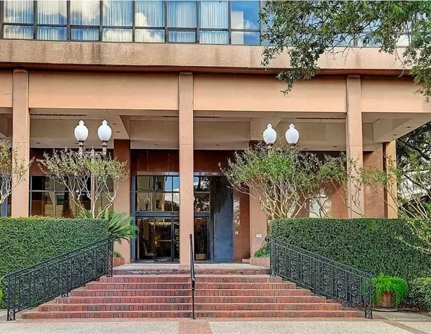 $452,100 | 5150 Hidalgo Street, Unit 1503, Houston, TX 77056