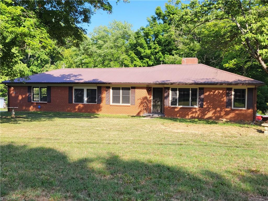 2678 Allred Road Lexington, NC 27292 - Photo 5 of 25