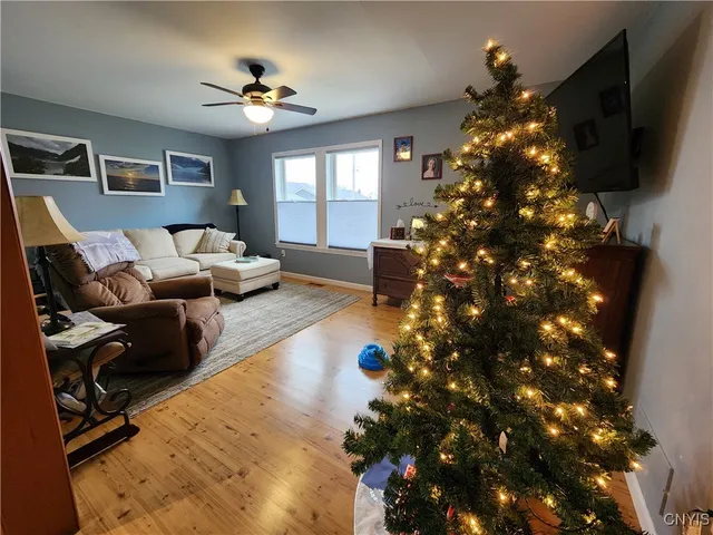 $314,900 | 610 East Lake Street, Cape Vincent, NY 13618