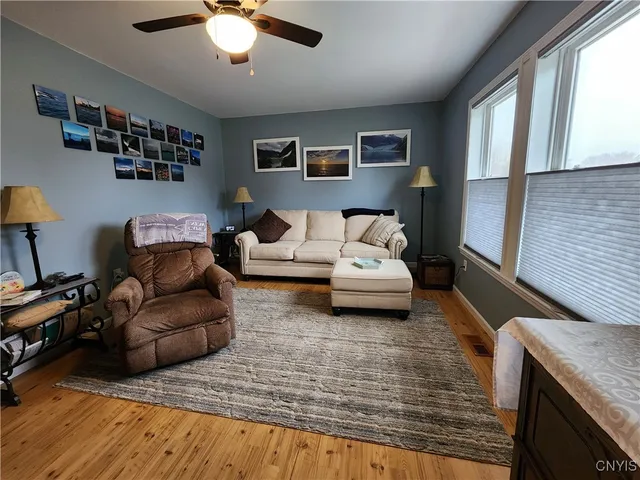 $314,900 | 610 East Lake Street, Cape Vincent, NY 13618