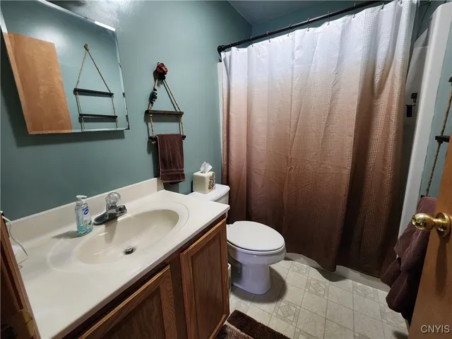 $314,900 | 610 East Lake Street, Cape Vincent, NY 13618