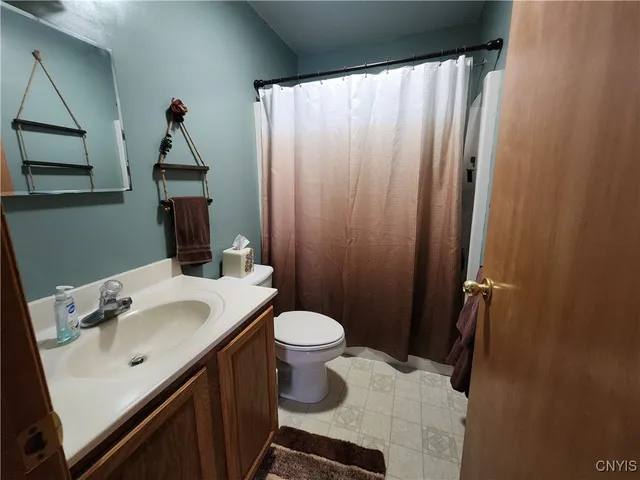 $314,900 | 610 East Lake Street, Cape Vincent, NY 13618