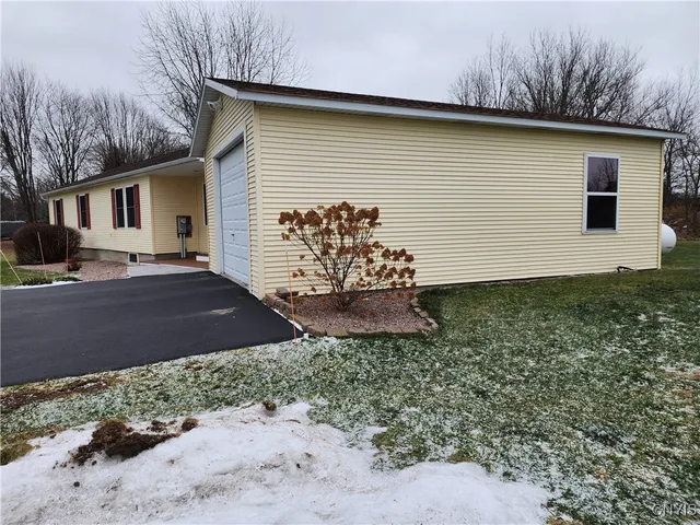 $314,900 | 610 East Lake Street, Cape Vincent, NY 13618