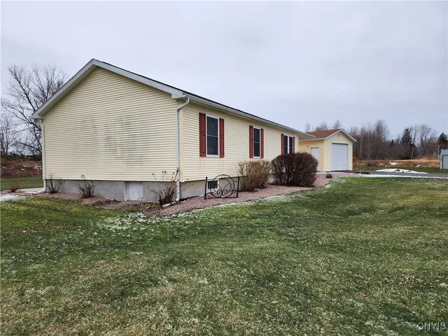 $314,900 | 610 East Lake Street, Cape Vincent, NY 13618