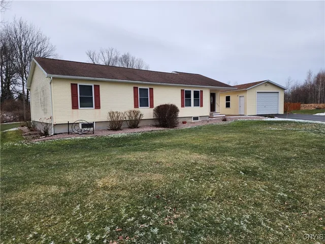 $314,900 | 610 East Lake Street, Cape Vincent, NY 13618