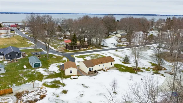 $314,900 | 610 East Lake Street, Cape Vincent, NY 13618