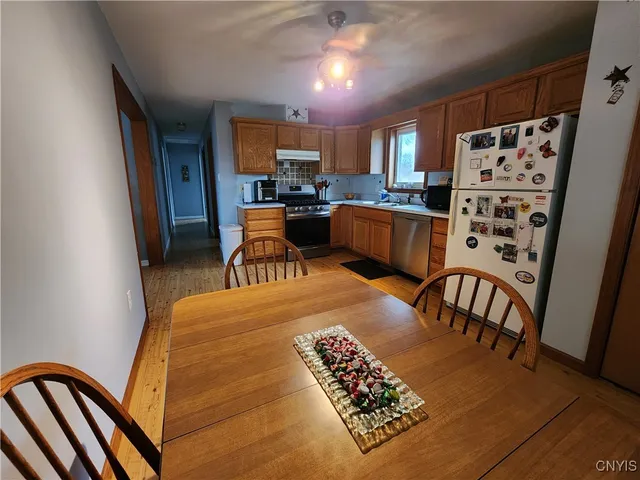 $314,900 | 610 East Lake Street, Cape Vincent, NY 13618