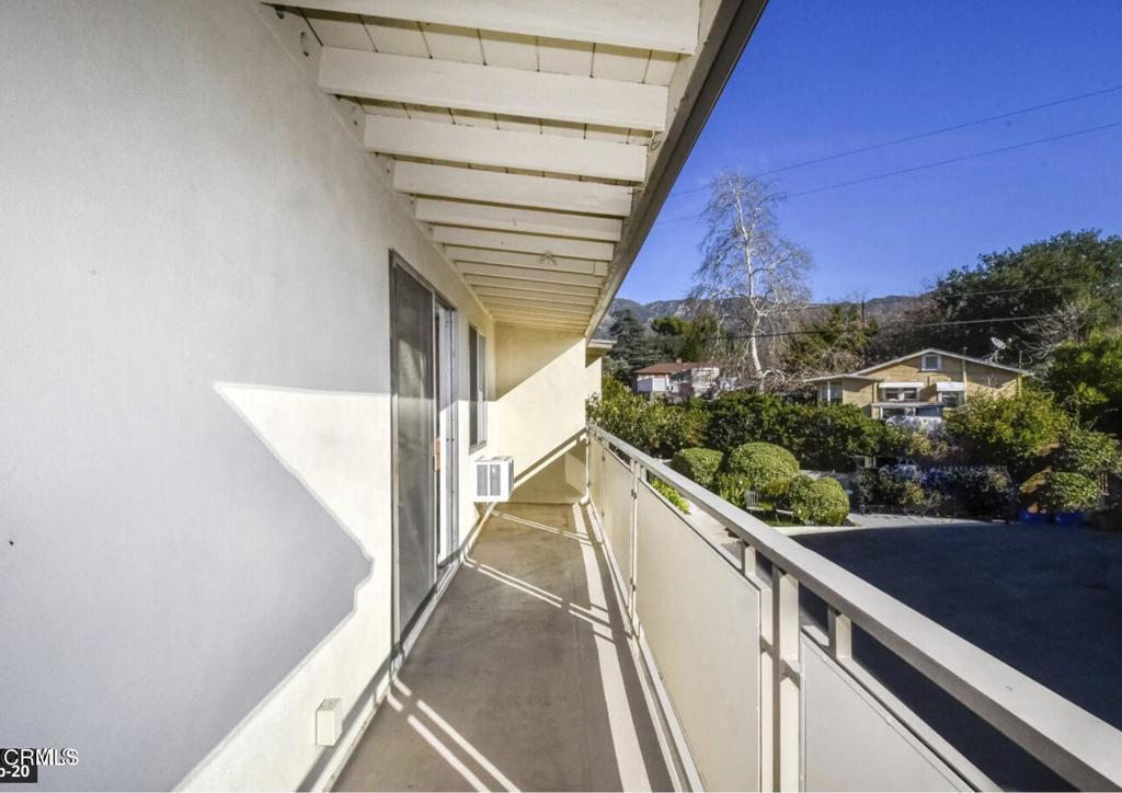2707 Montrose Avenue, Unit 10 Montrose, CA 91020 - Photo 14 of 15 a view of a balcony