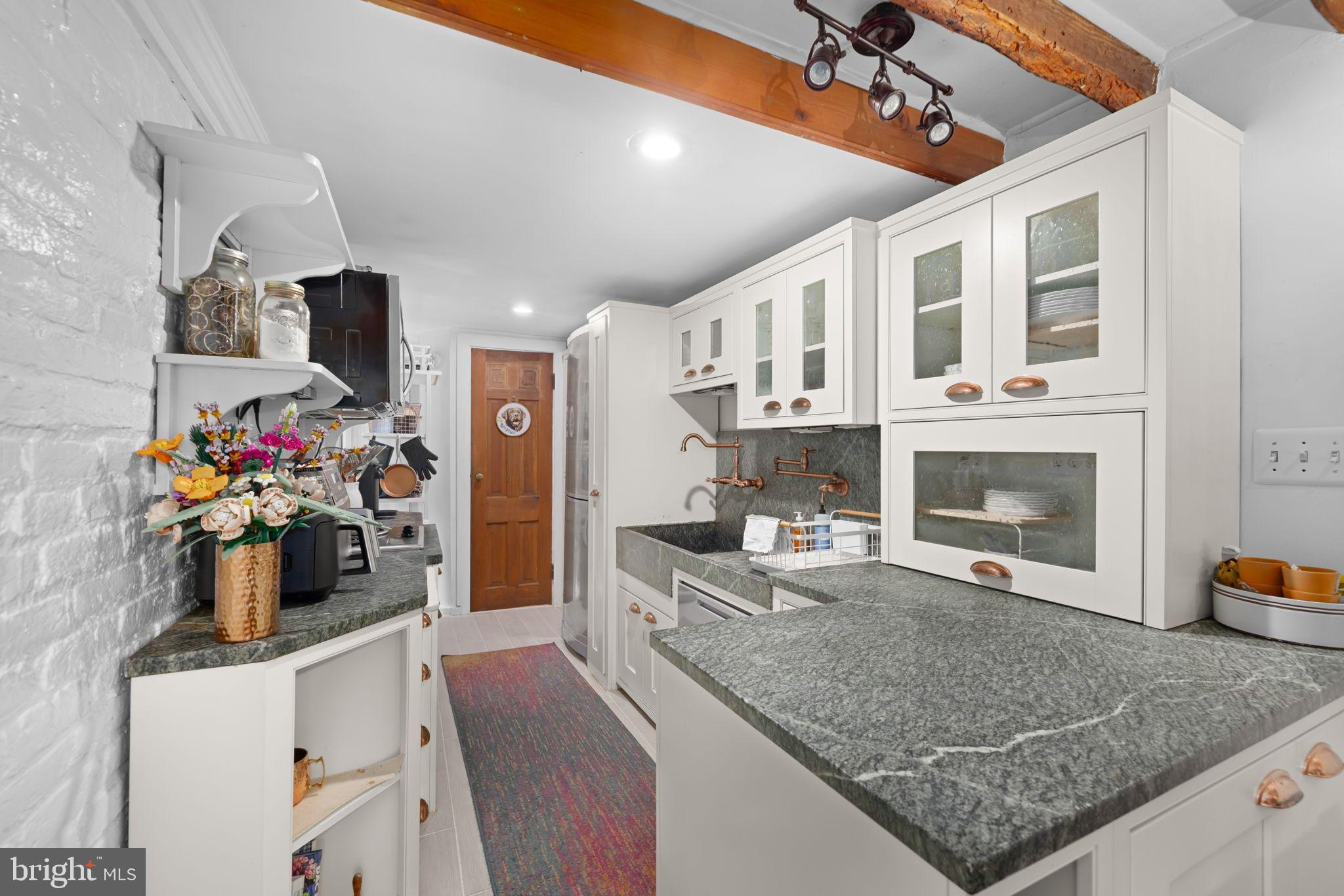 2726 P Street Northwest Washington, DC 20007 - Photo 4 of 10