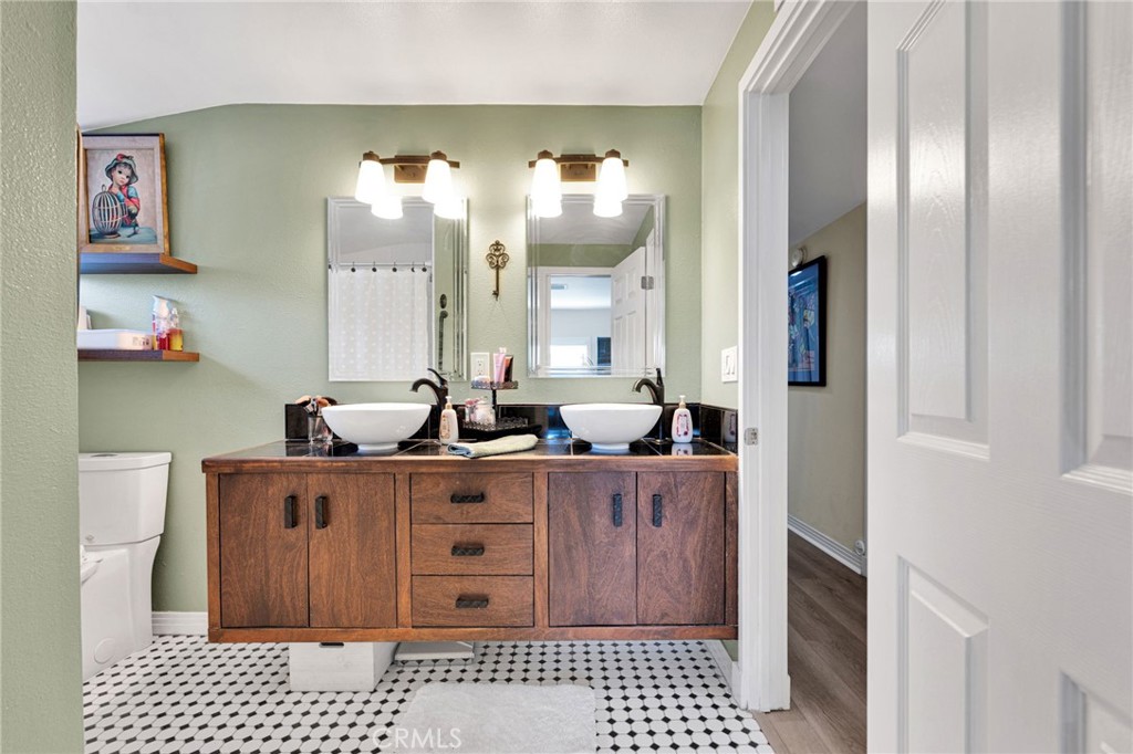 246 East Mission Road Corona, CA 92879 - Photo 38 of 49 Gallery Image 38