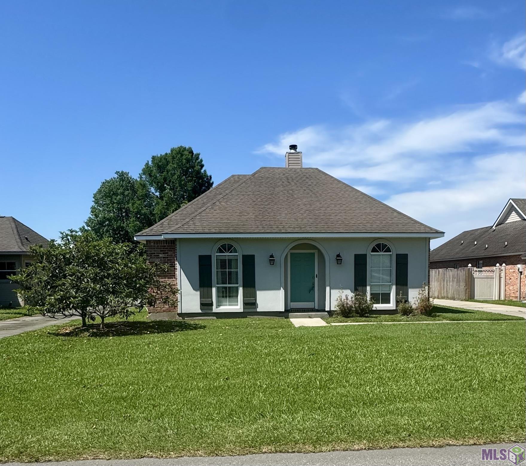 17361 Lake Iris Avenue Baton Rouge, LA 70817 - Photo 1 of 6