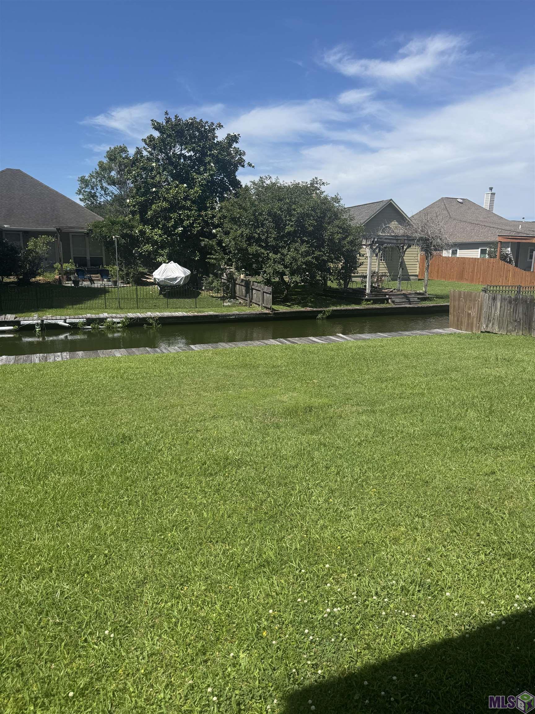 17361 Lake Iris Avenue Baton Rouge, LA 70817 - Photo 2 of 6