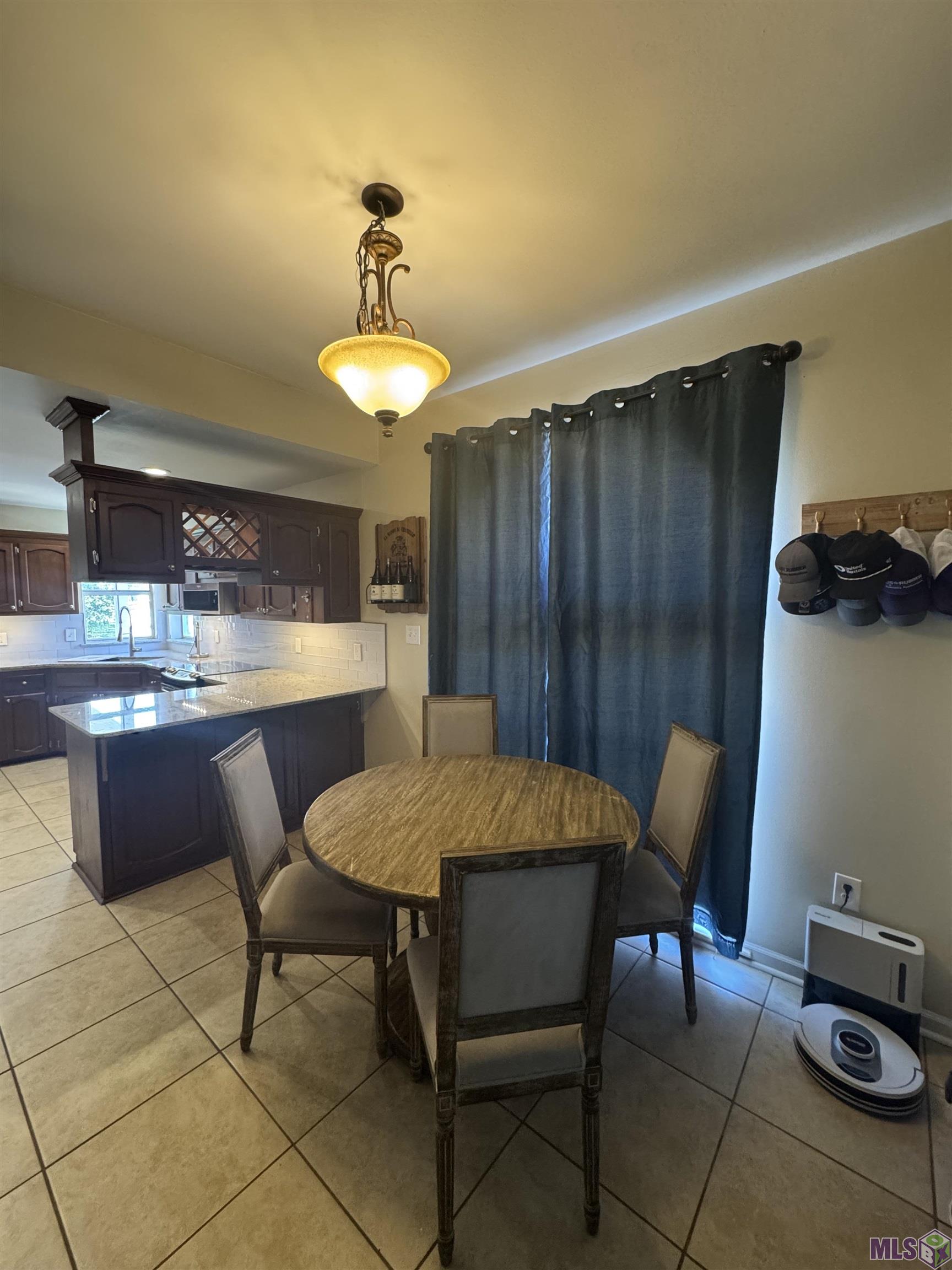 17361 Lake Iris Avenue Baton Rouge, LA 70817 - Photo 4 of 6