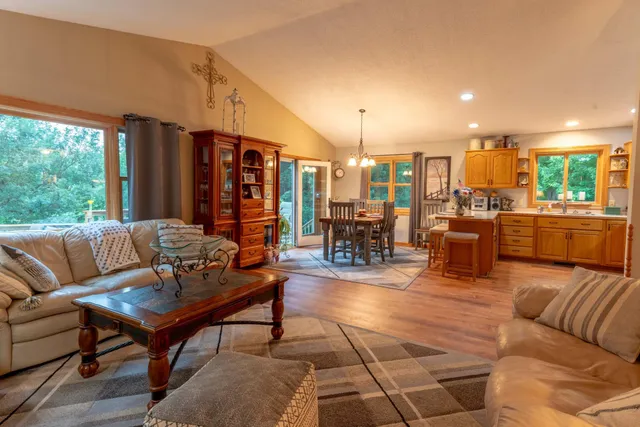 $384,000 | 44198 Mosquito Trail, Perham, MN 56573