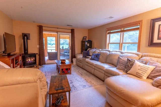 $384,000 | 44198 Mosquito Trail, Perham, MN 56573