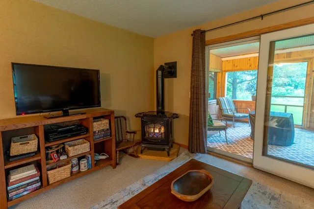 $384,000 | 44198 Mosquito Trail, Perham, MN 56573