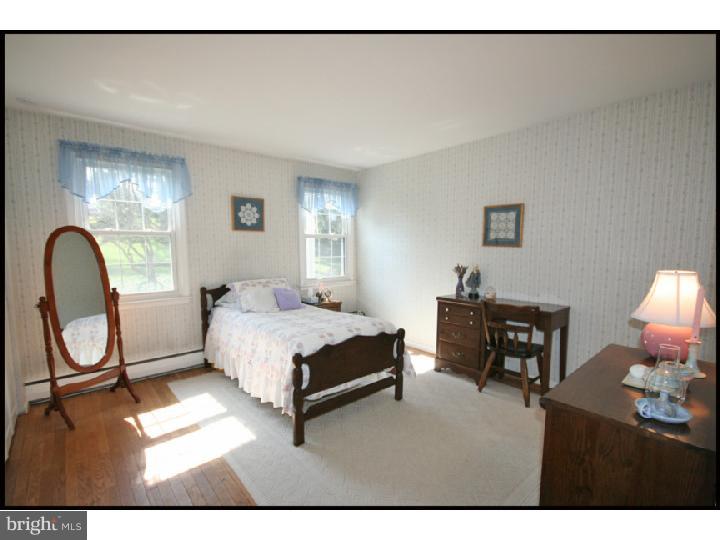 877 Saratoga Road Berwyn, PA 19312 - Photo 12 of 25 Bedroom 3