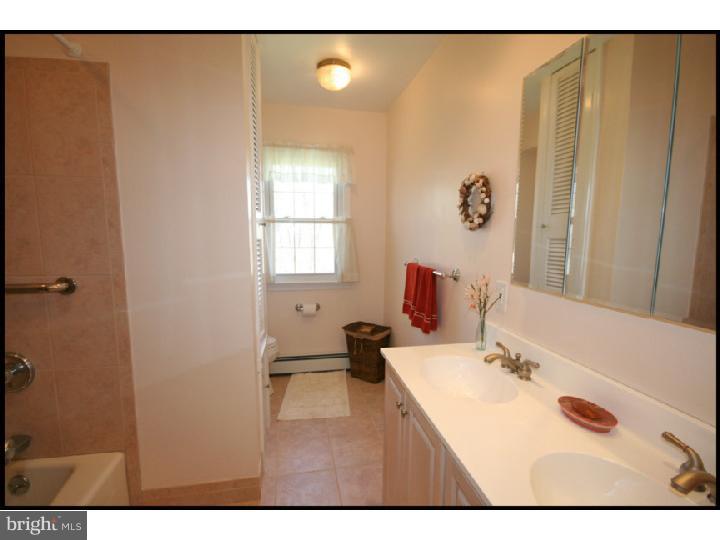 877 Saratoga Road Berwyn, PA 19312 - Photo 17 of 25 Bathroom