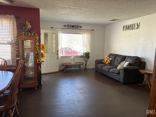 $285,000 | Undisclosed Address, Taft, CA 93268