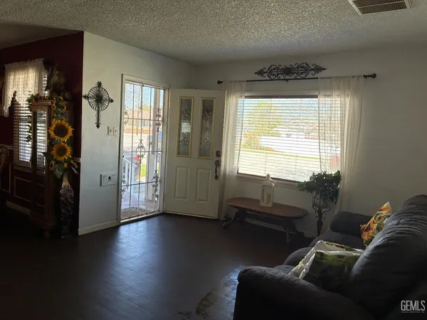 $285,000 | Undisclosed Address, Taft, CA 93268