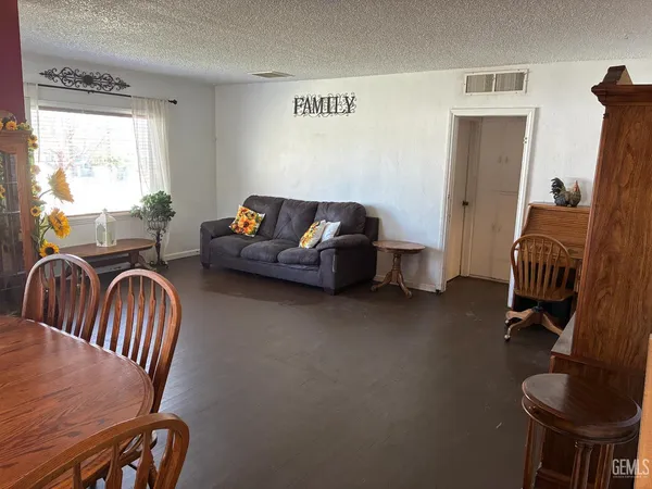 $285,000 | Undisclosed Address, Taft, CA 93268