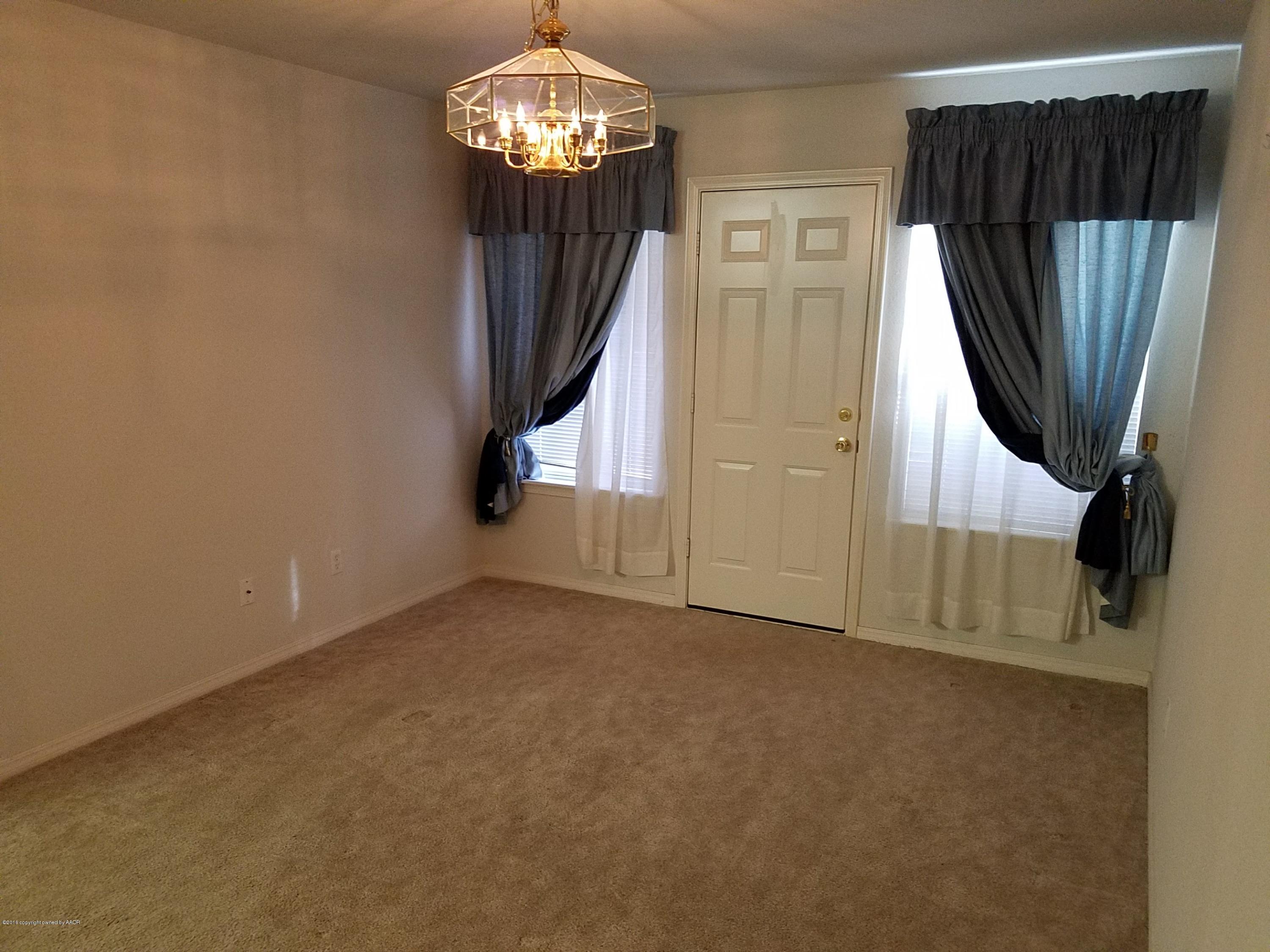 3119 Hobbs Road Amarillo, TX 79109 - Photo 10 of 13 Eating Area