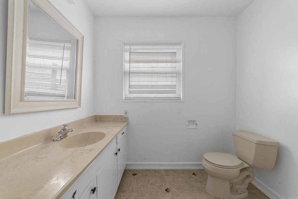 135 4th Street Encinitas, CA 92024 - Photo 23 of 33