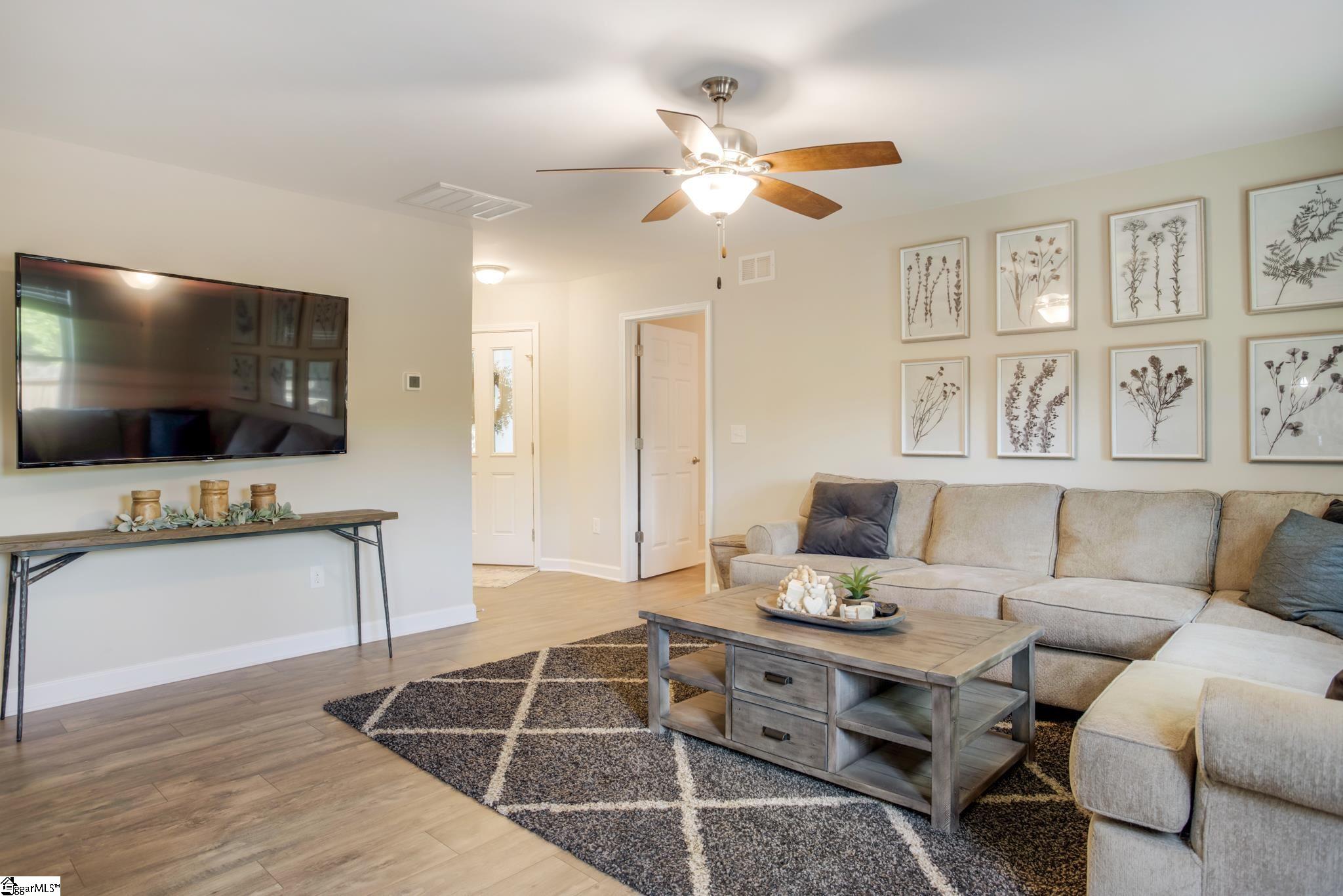 698 Ruddy Creek Circle Greer, SC 29651 - Photo 5 of 21 Gallery Image 5