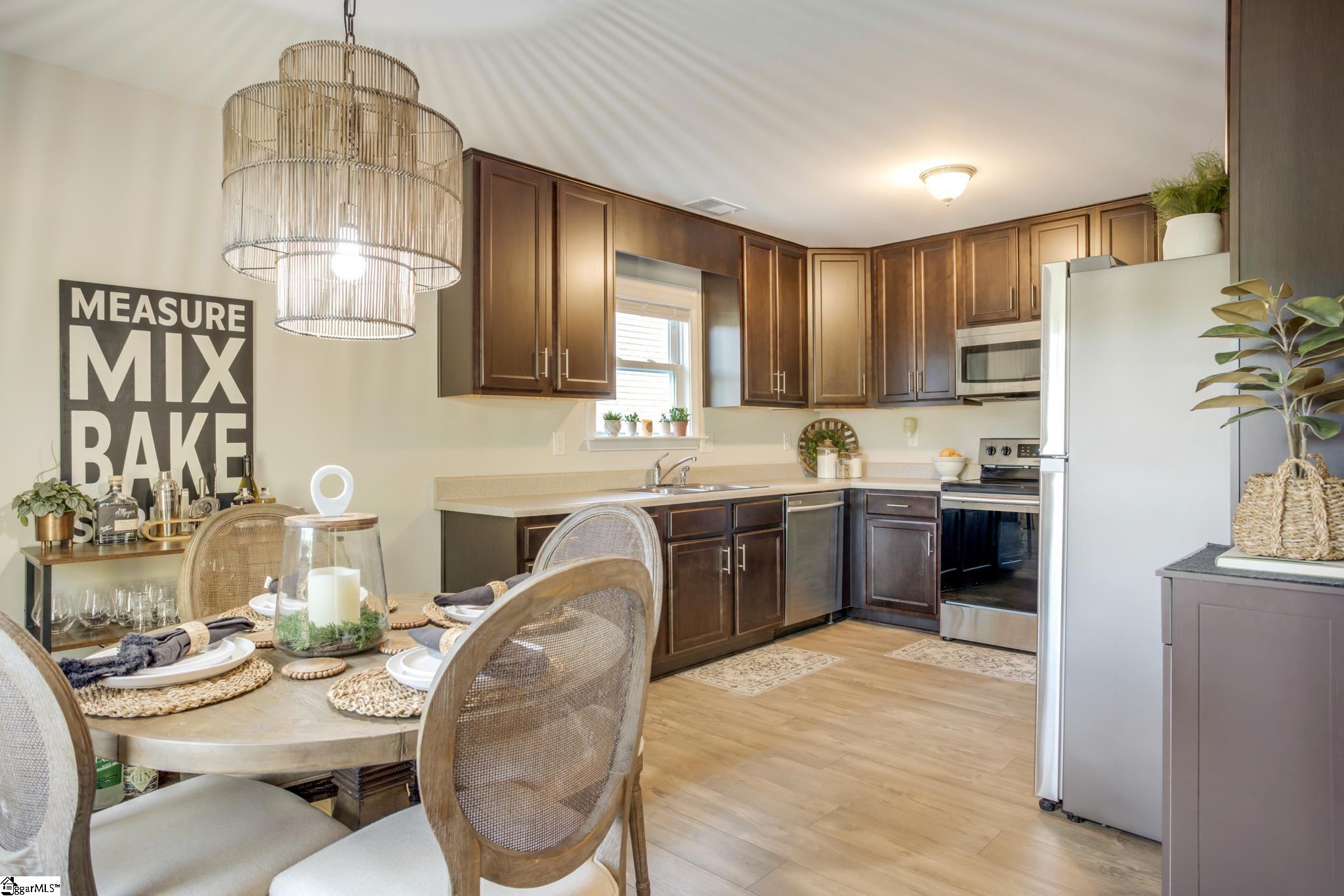 698 Ruddy Creek Circle Greer, SC 29651 - Photo 8 of 21 Gallery Image 8