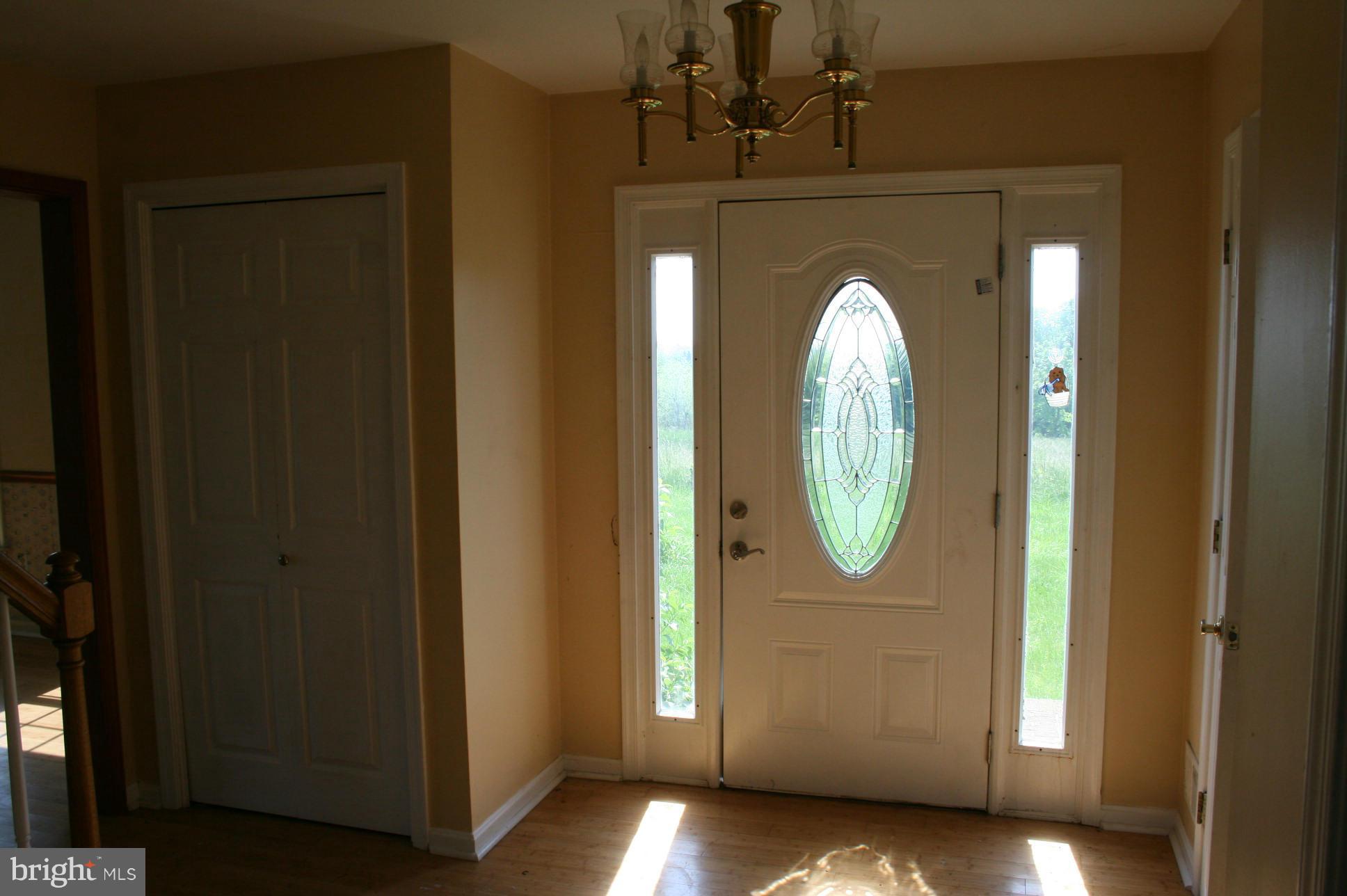 2432 Mt Ventus Road Manchester, MD 21102 - Photo 8 of 16 Interior (General)