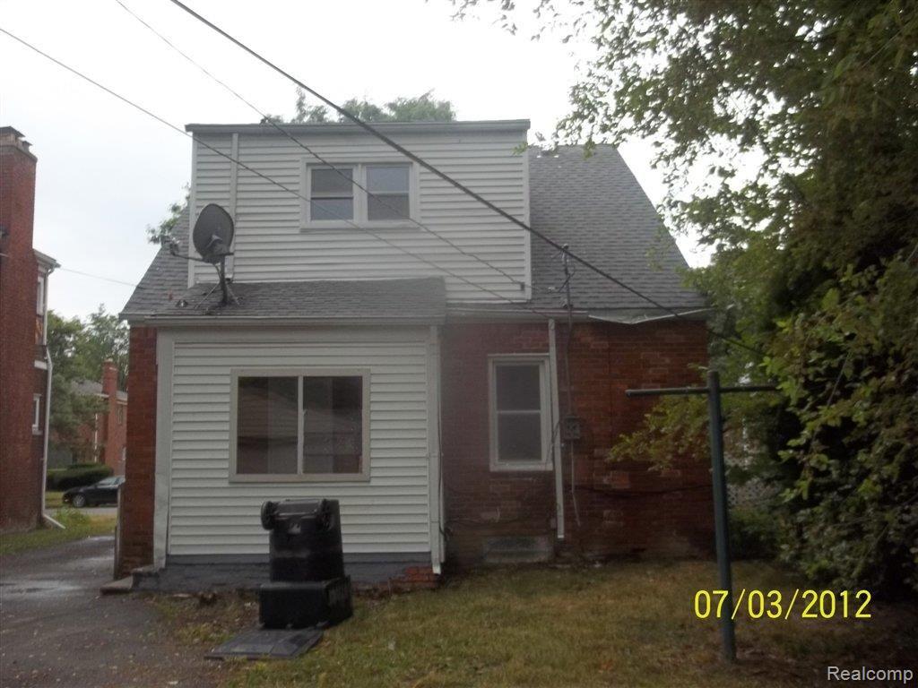 14868 Rutherford Street Detroit, MI 48227 - Photo 2 of 12 100_2187.JPG