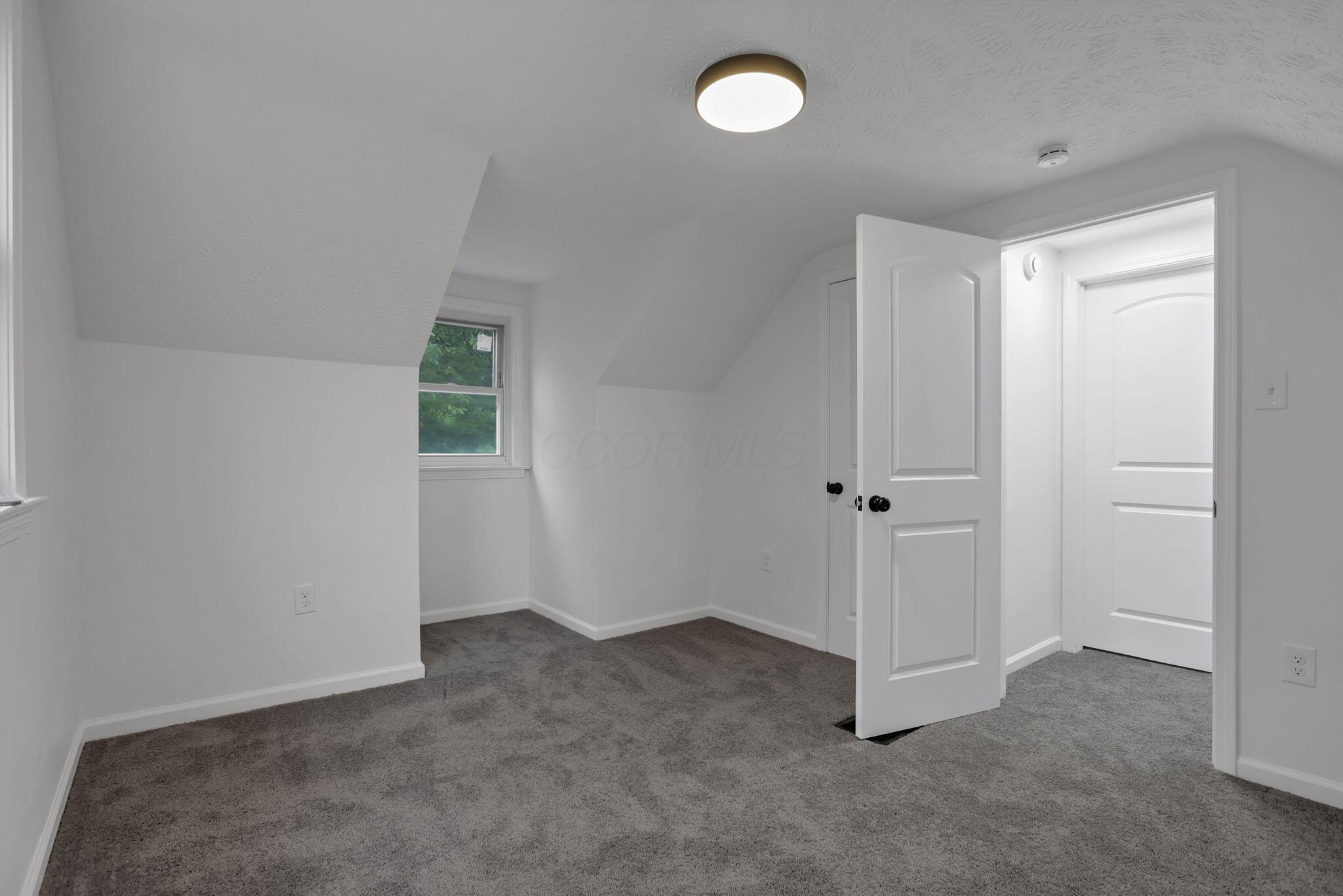 430 South James Road Columbus, OH 43213 - Photo 11 of 24 29-web-or-mls-SMEP3910