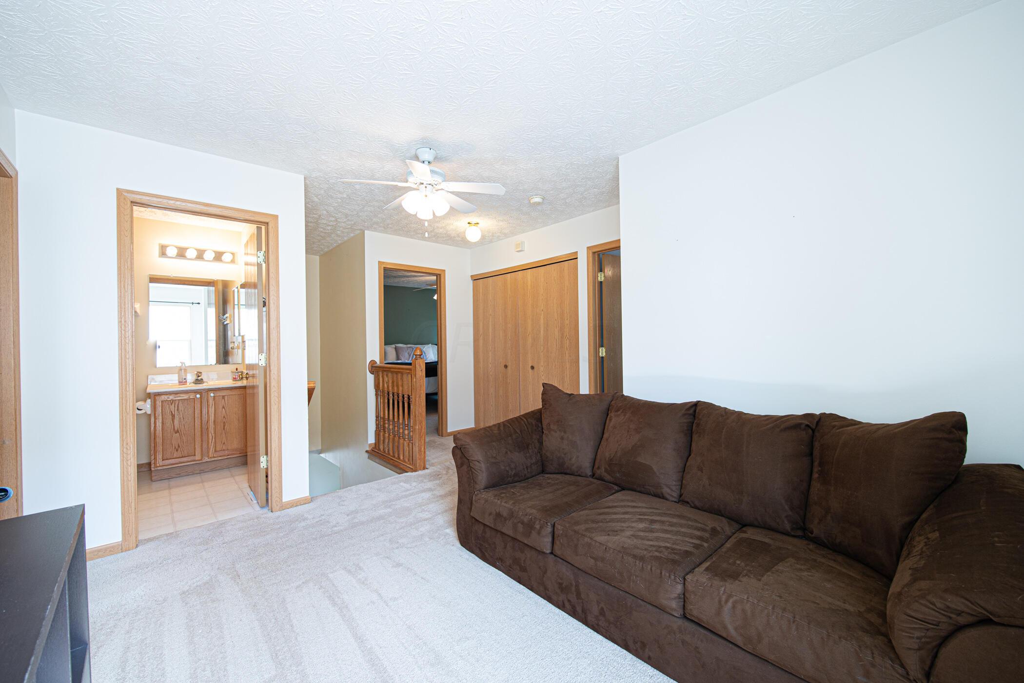 5813 Red Sand Road Hilliard, OH 43026 - Photo 17 of 62 5813 Redsand Rd 021