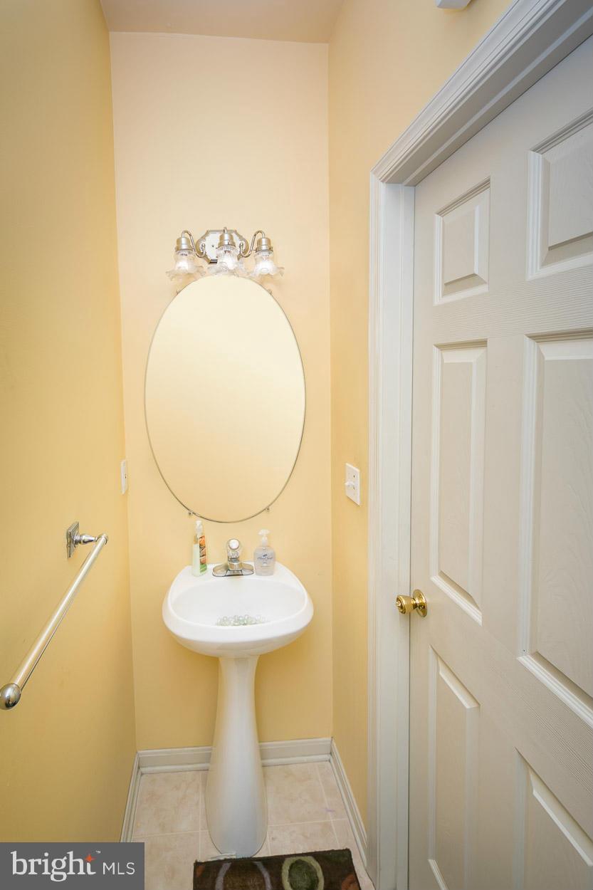 3719 Campfield Road Baltimore, MD 21207 - Photo 14 of 30 Bath