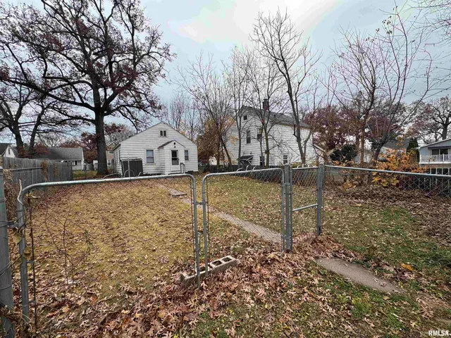 $79,900 | 1639 33rd Street, Moline, IL 61265