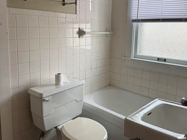 $79,900 | 1639 33rd Street, Moline, IL 61265