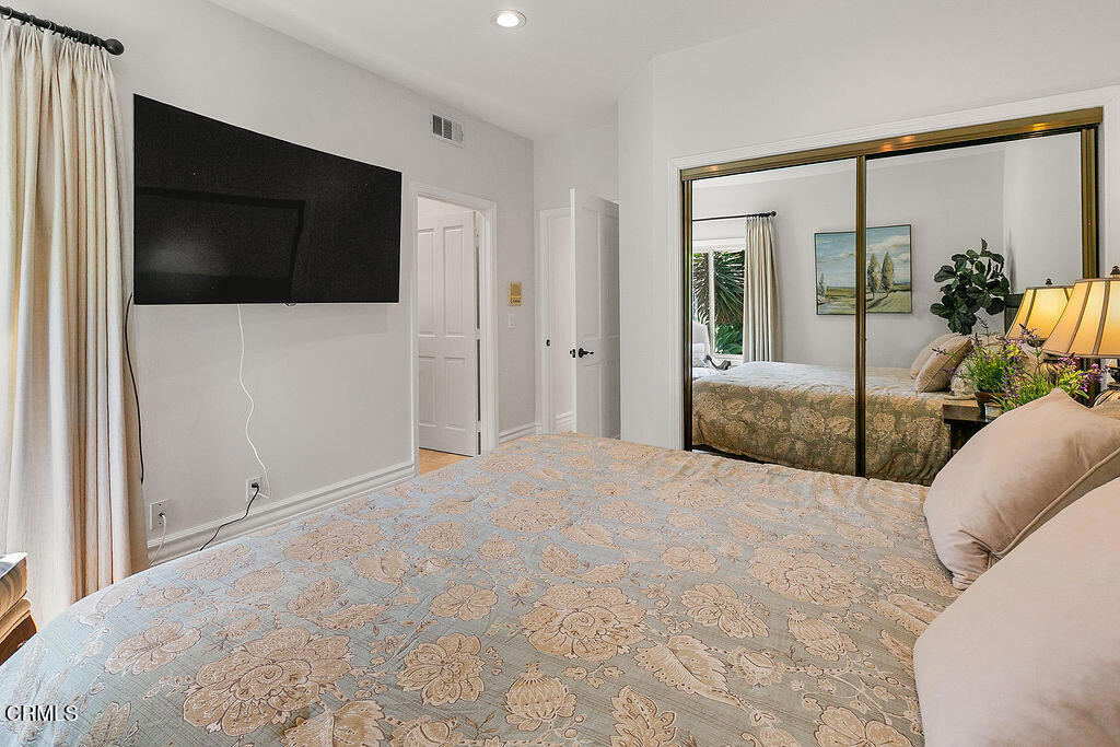 11016 Red Barn Road Camarillo, CA 93012 - Photo 31 of 72 a view of a livingroom with a flat screen tv