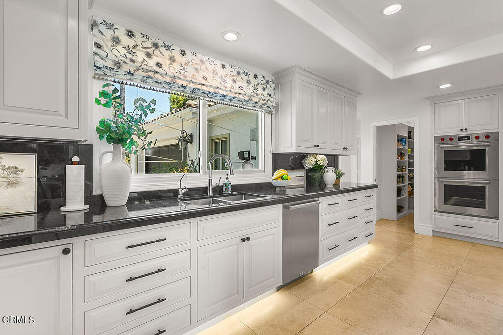 11016 Red Barn Road Camarillo, CA 93012 - Photo 34 of 72 11016RedBarn_September02,2025_0040