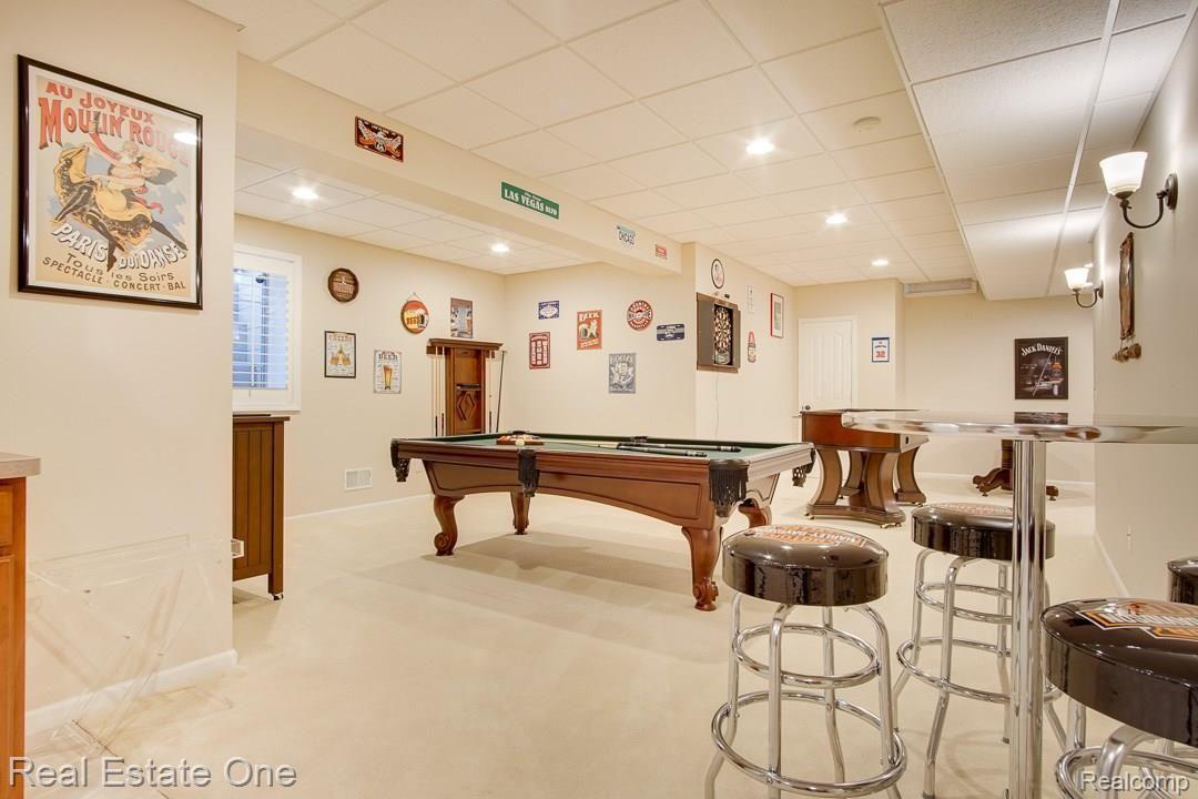 748 Windsong Drive Rochester, MI 48307 - Photo 30 of 43 748-Windsong-35.jpg